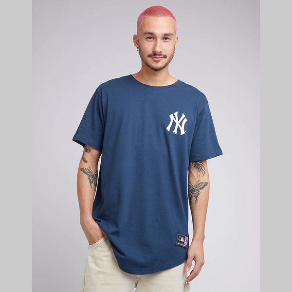 New York Yankees League Essential Oversized T-Shirt Orange