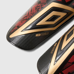 Umbro Neo Shield Jnr Shin Guard with Calf Straps