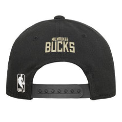 NBA Essentials Youth Classic 6 Panel Snapback Cap Milwaukee Bucks